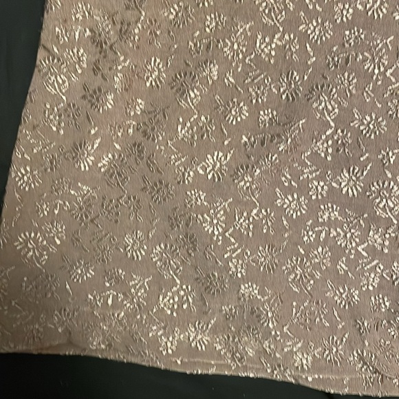 4/$20 | Embroidered Floral T shirt - Picture 4 of 7